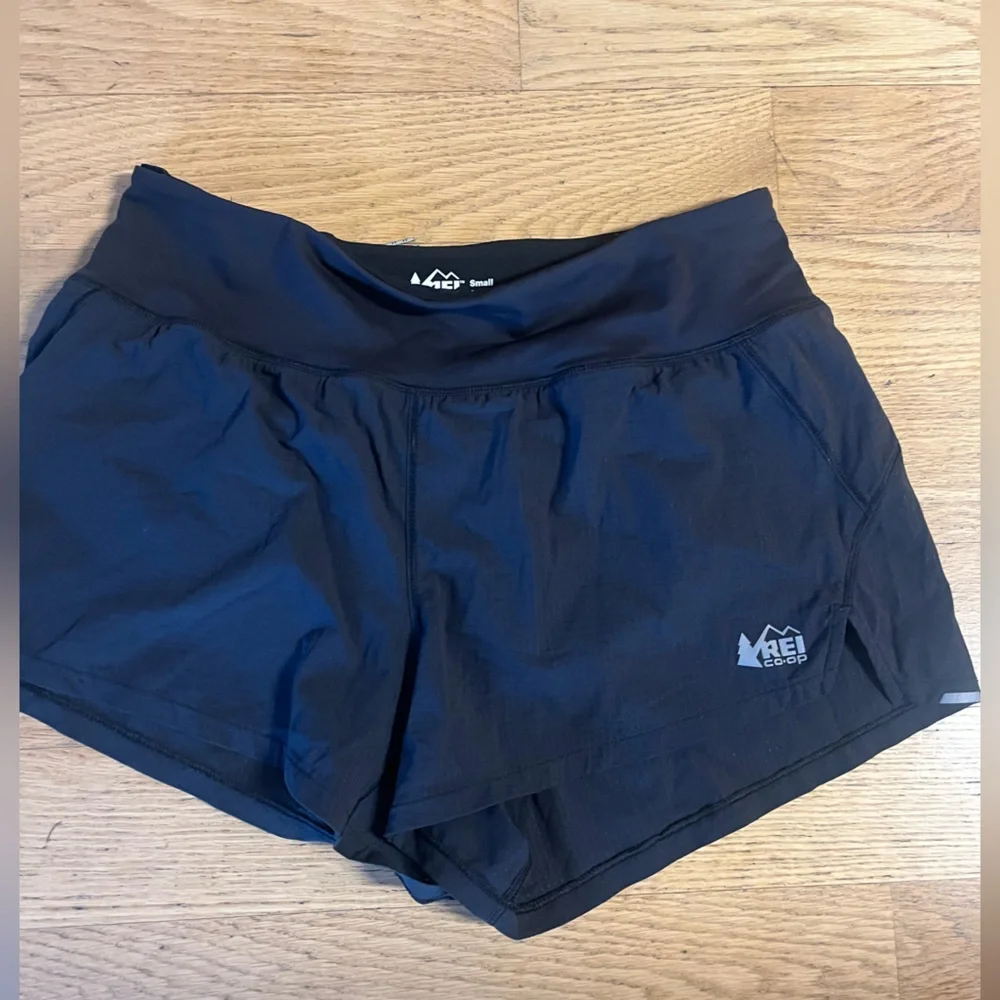 REI Black Women’s Athletic Running Shorts - Picture 1 of 4